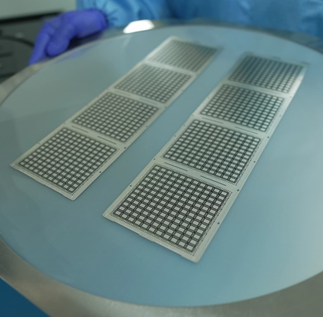 Lot-Labeling & Secure Packaging